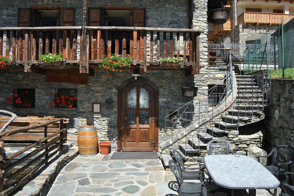 Casa Vacanza La Rocca Киеза ин Валмаленко Екстериор снимка